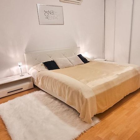 Modern & Cozy Apartment Near Hockey & Football Arena Bratislava Eksteriør bilde